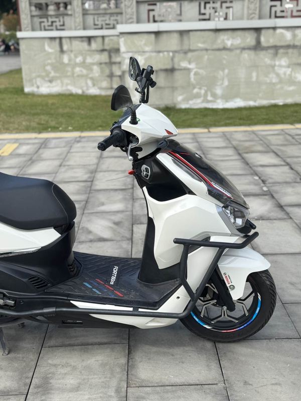 二手QJMOTOR鸿150RS