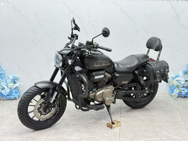 二手QJMOTOR闪300