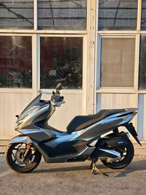 二手五羊本田PCX