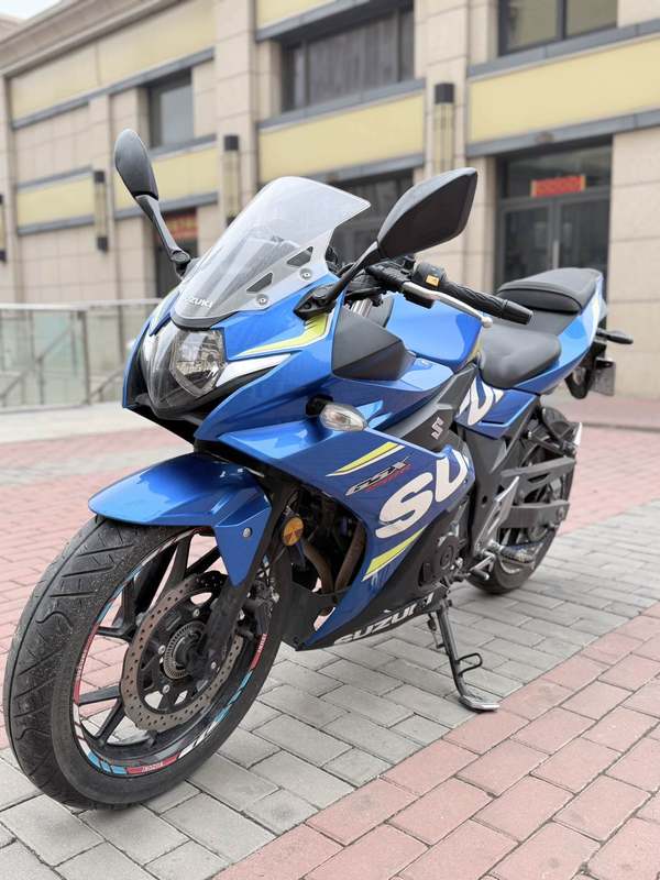 二手豪爵铃木GSX250R