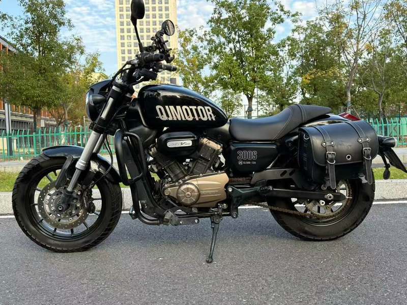二手QJMOTOR闪300