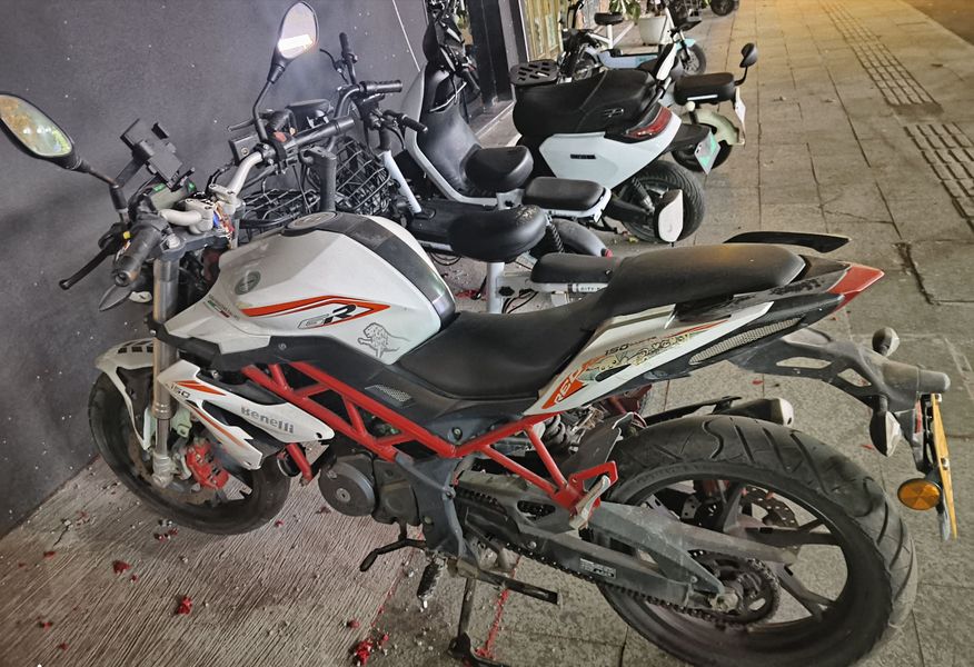 二手贝纳利红宝龙 TNT150i