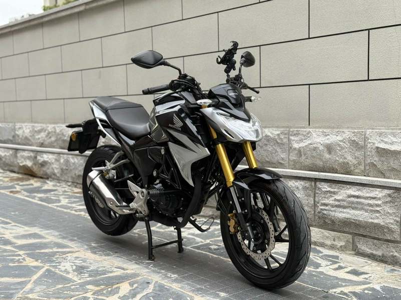 二手五羊本田CB190R 暴锋眼