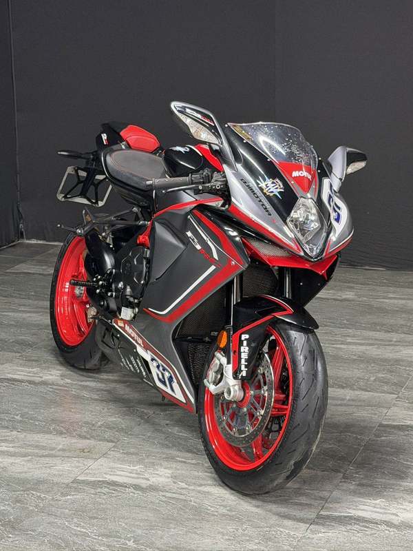 二手奥古斯塔F3 800