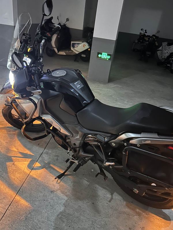 二手五羊本田猛鸷 CB190X