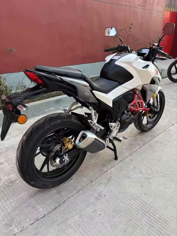 二手五羊本田CB190R 暴锋眼