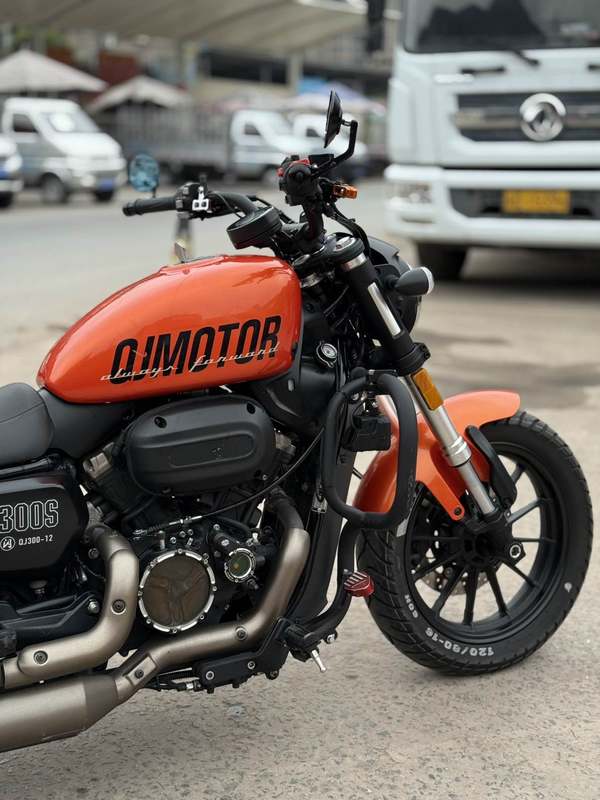 二手QJMOTOR闪300