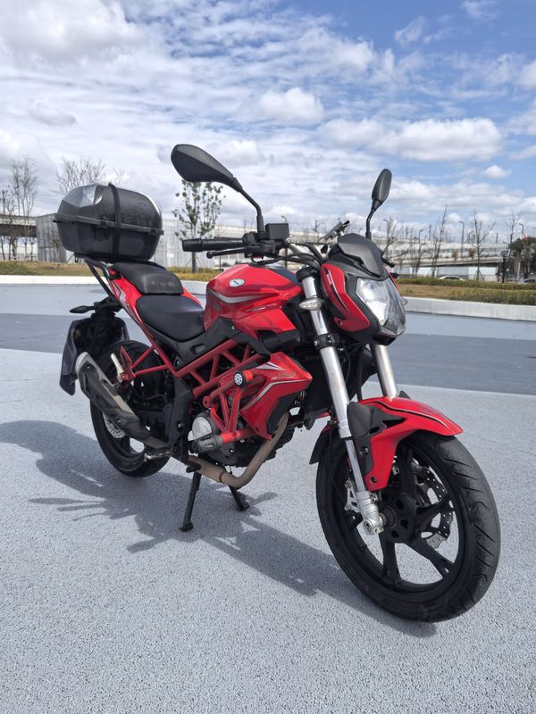 二手贝纳利红宝龙 TNT150i