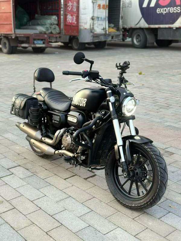 二手QJMOTOR闪300