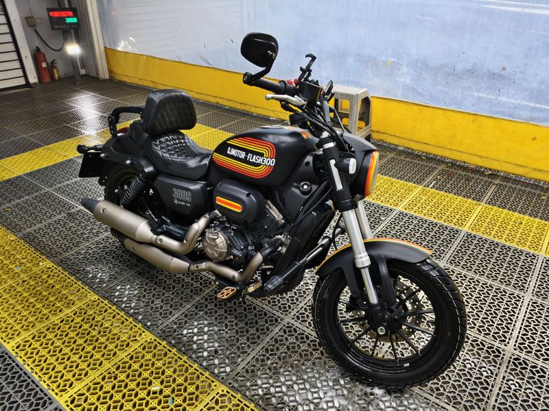 二手QJMOTOR闪300