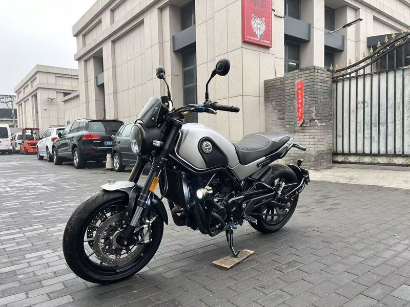 二手贝纳利幼狮 Leoncino 500