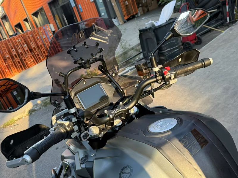 二手贝纳利金鹏 TRK502