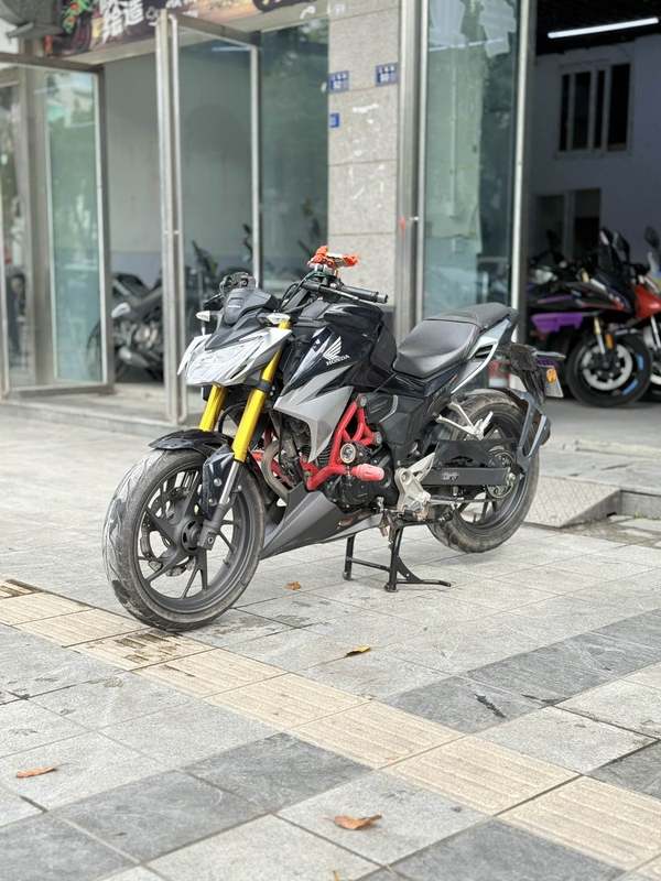 二手五羊本田CB190R 暴锋眼