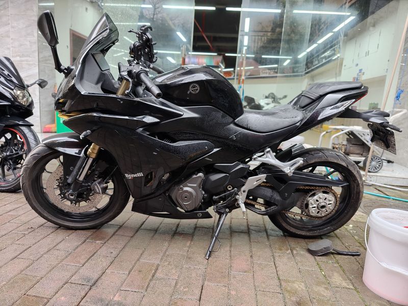 二手贝纳利龙卷风 Tornado 402R