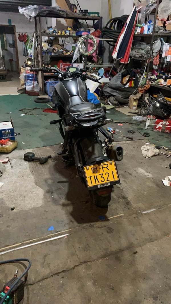 二手贝纳利幼狮 Leoncino 250