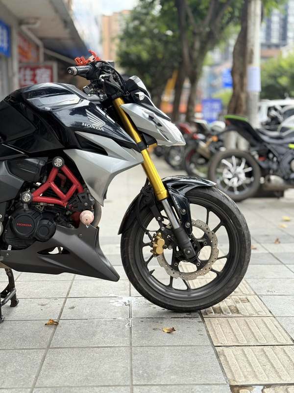 二手五羊本田CB190R 暴锋眼
