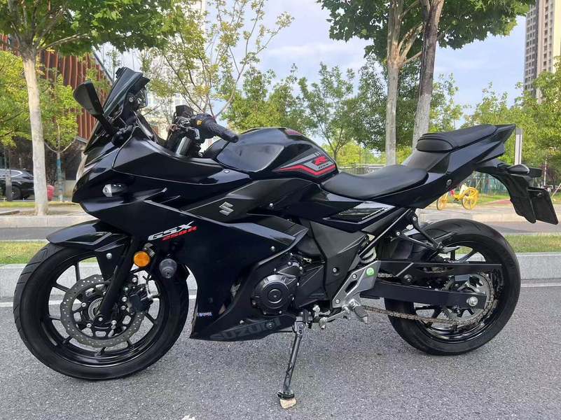 二手豪爵铃木GSX250R