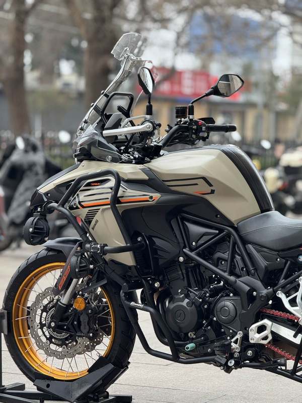 二手贝纳利TRK552