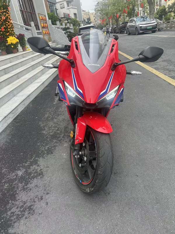 二手本田CBR400R