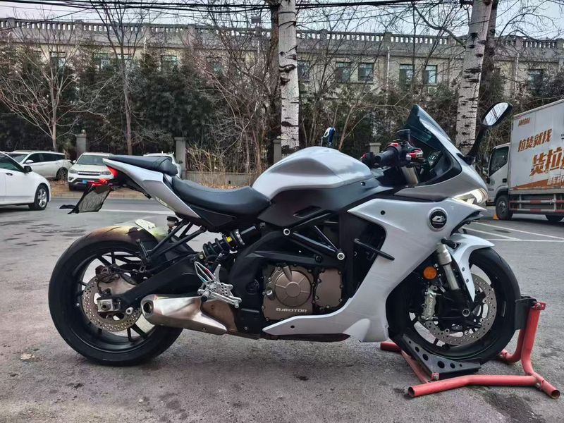 二手QJMOTOR赛600
