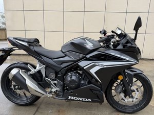 二手本田CBR400R