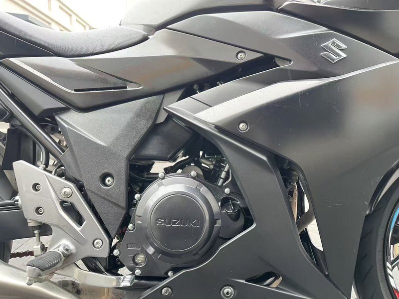 二手豪爵铃木GSX250R
