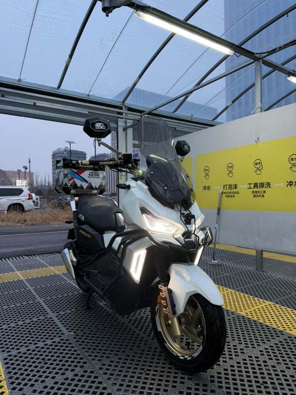 二手三阳哈士奇 Husky ADV150