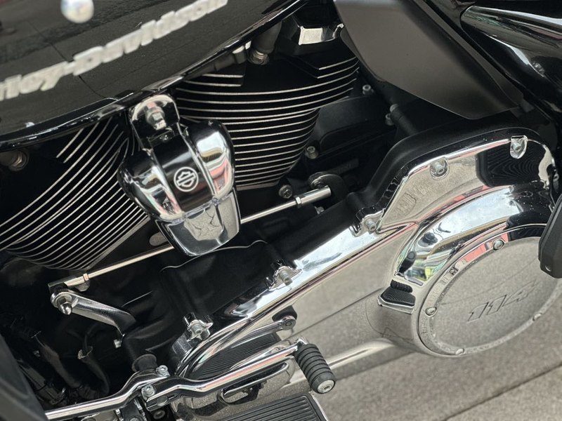 二手哈雷戴维森旗舰滑翔  Limited