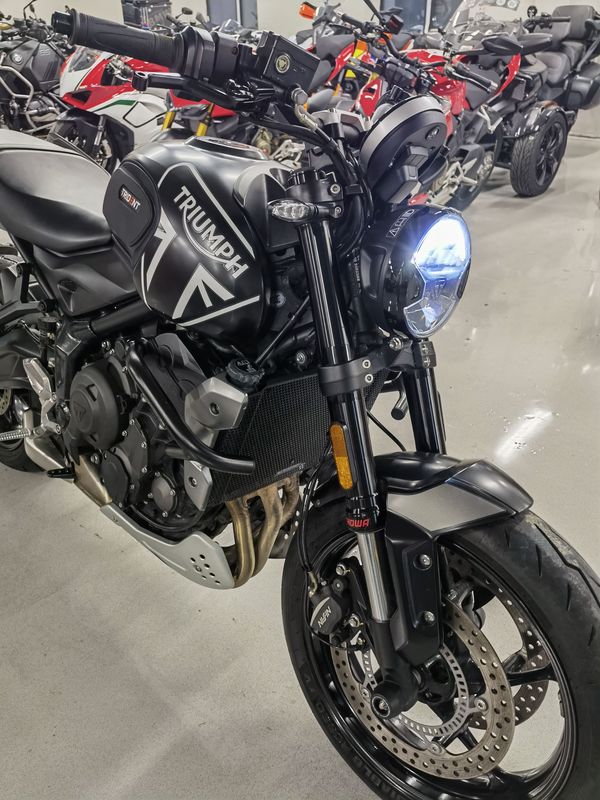 二手凯旋Trident 660