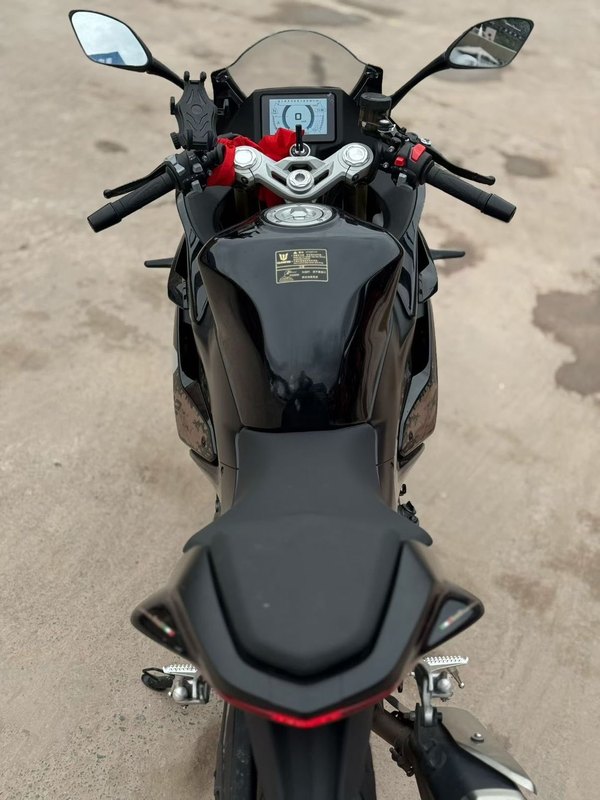 二手贝纳利龙卷风 Tornado 402R