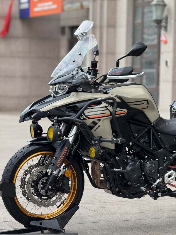 二手贝纳利TRK552