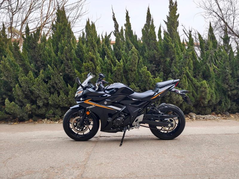 二手豪爵铃木GSX250R