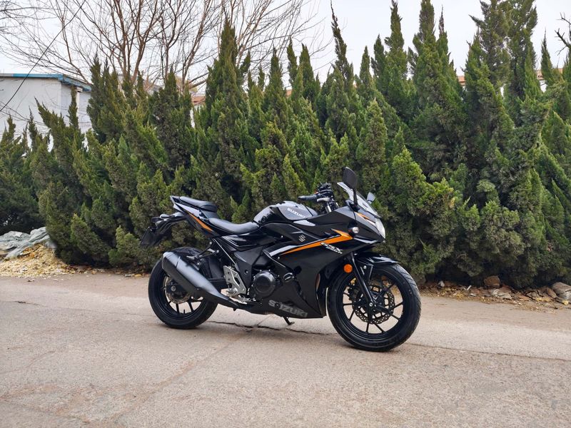 二手豪爵铃木GSX250R