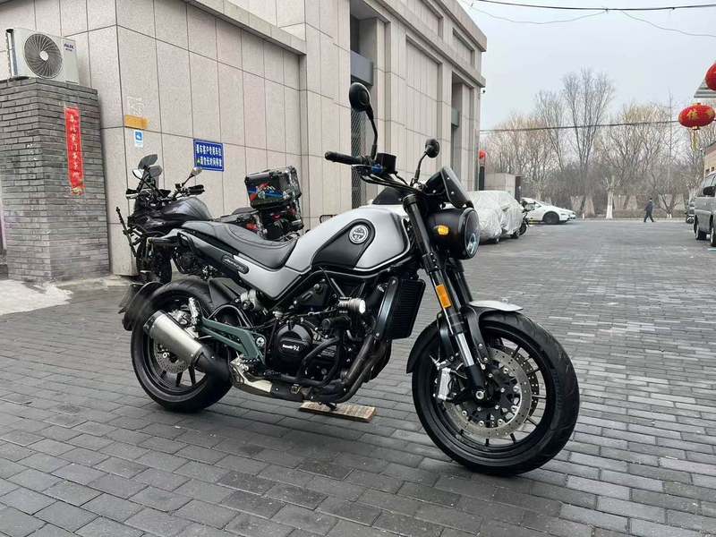 二手贝纳利幼狮 Leoncino 500