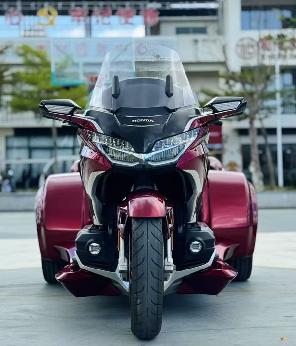 二手本田金翼正三轮