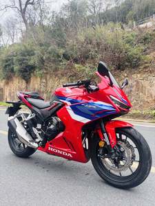 二手本田CBR400R