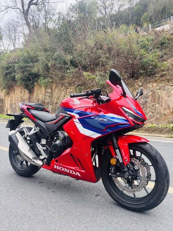 二手本田CBR400R