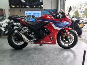 二手本田CBR400R
