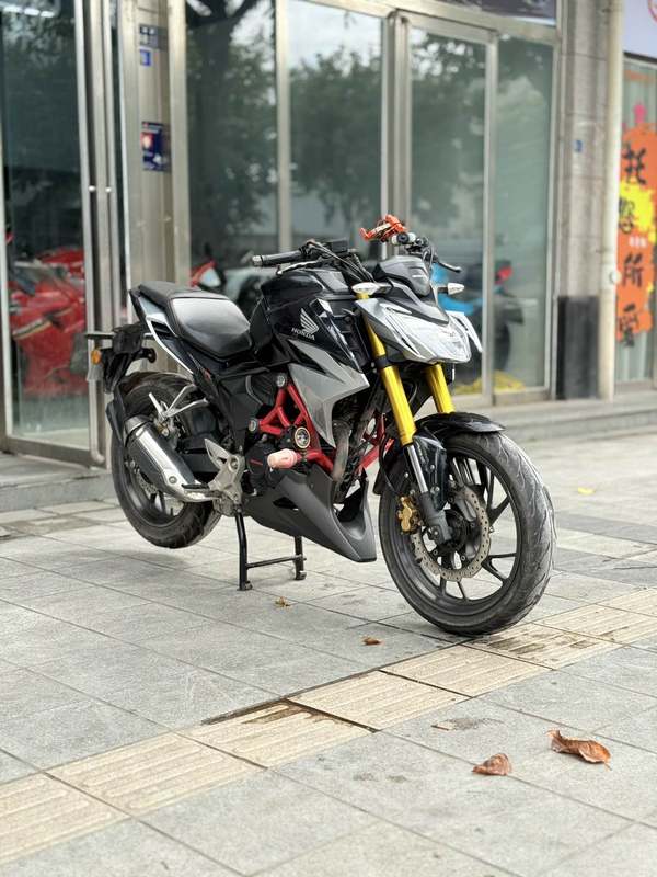 二手五羊本田CB190R 暴锋眼