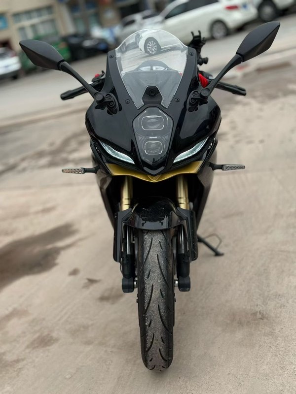 二手贝纳利龙卷风 Tornado 402R