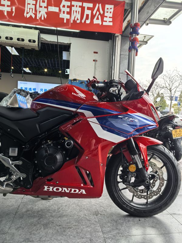二手本田CBR400R