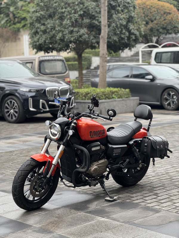 二手QJMOTOR闪300