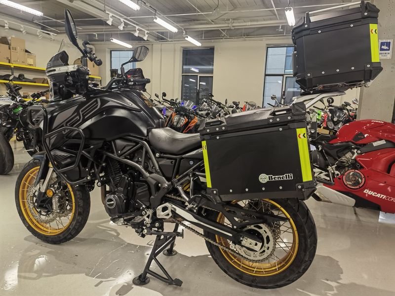 二手贝纳利TRK702