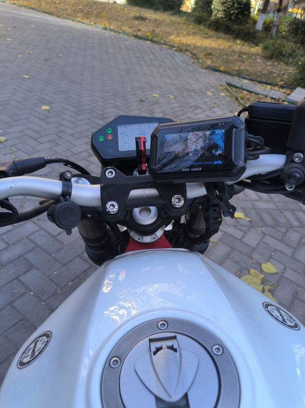 二手贝纳利蓝宝龙 BN302S