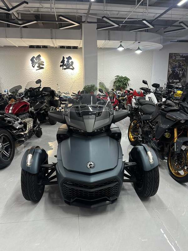 二手庞巴迪Spyder F3 