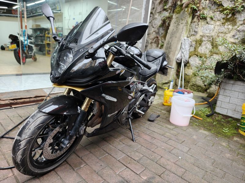 二手贝纳利龙卷风 Tornado 402R