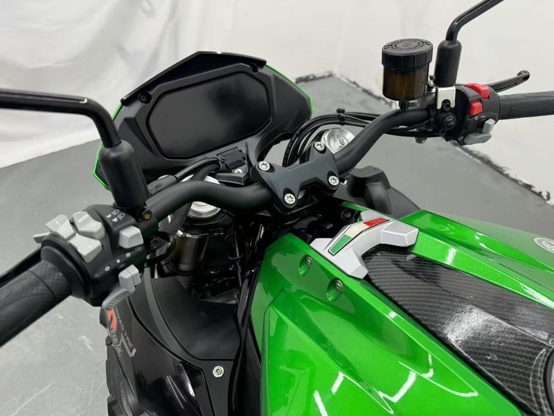 二手贝纳利TNT899