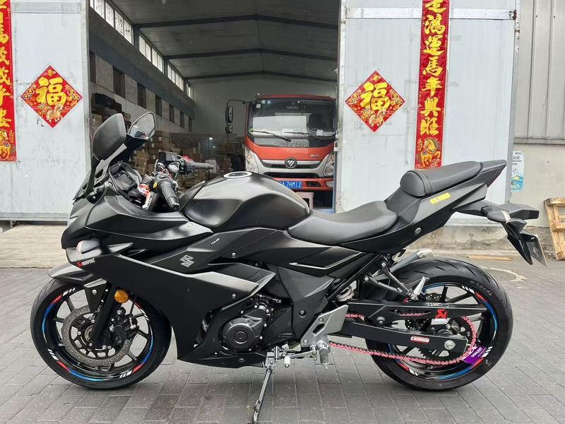 二手豪爵铃木GSX250R