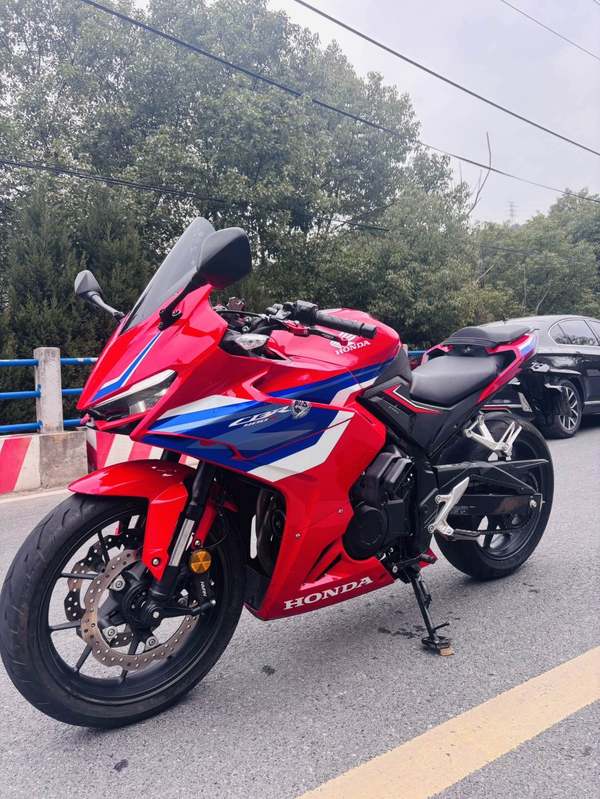 二手本田CBR400R