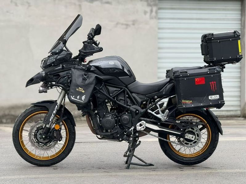 二手贝纳利金鹏 TRK502